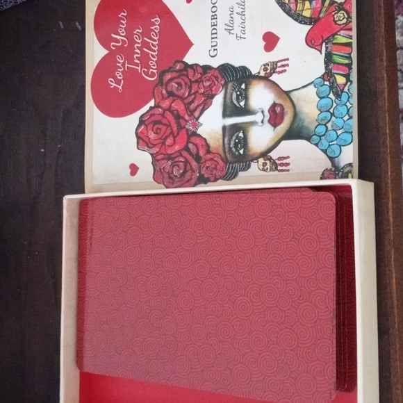 Love Your Inner Goddess Oracle Card Deck by Alana Fairchild - Picture 4 of 5